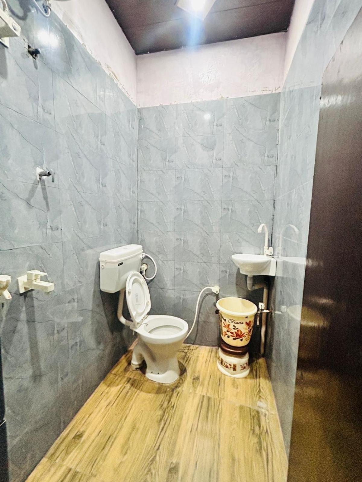 Agrawal Inn Guest House 马图拉 外观 照片